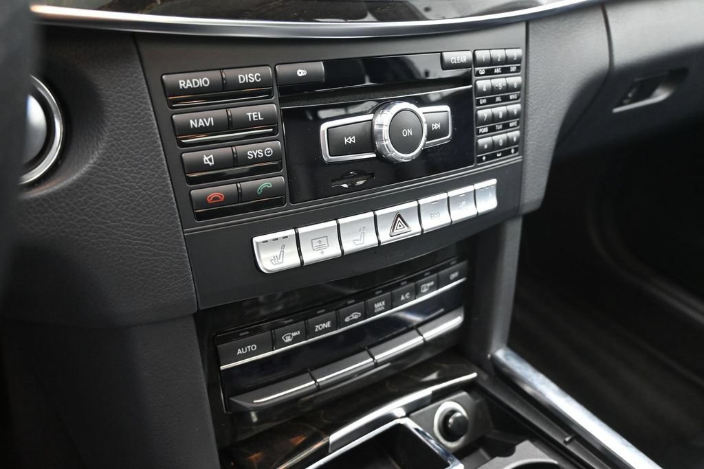 Used 2014 Mercedes-Benz E 250 BlueTEC Sedan image 8