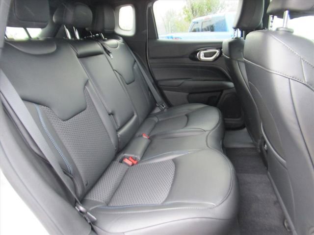 New 2026 Jeep Compass Latitude image 27