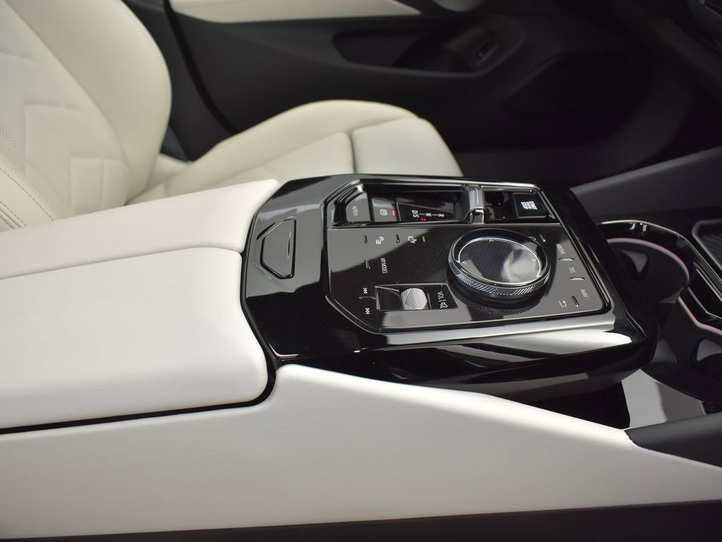 New 2026 BMW 530i xDrive w/ Premium Package AWD/4WD image 27