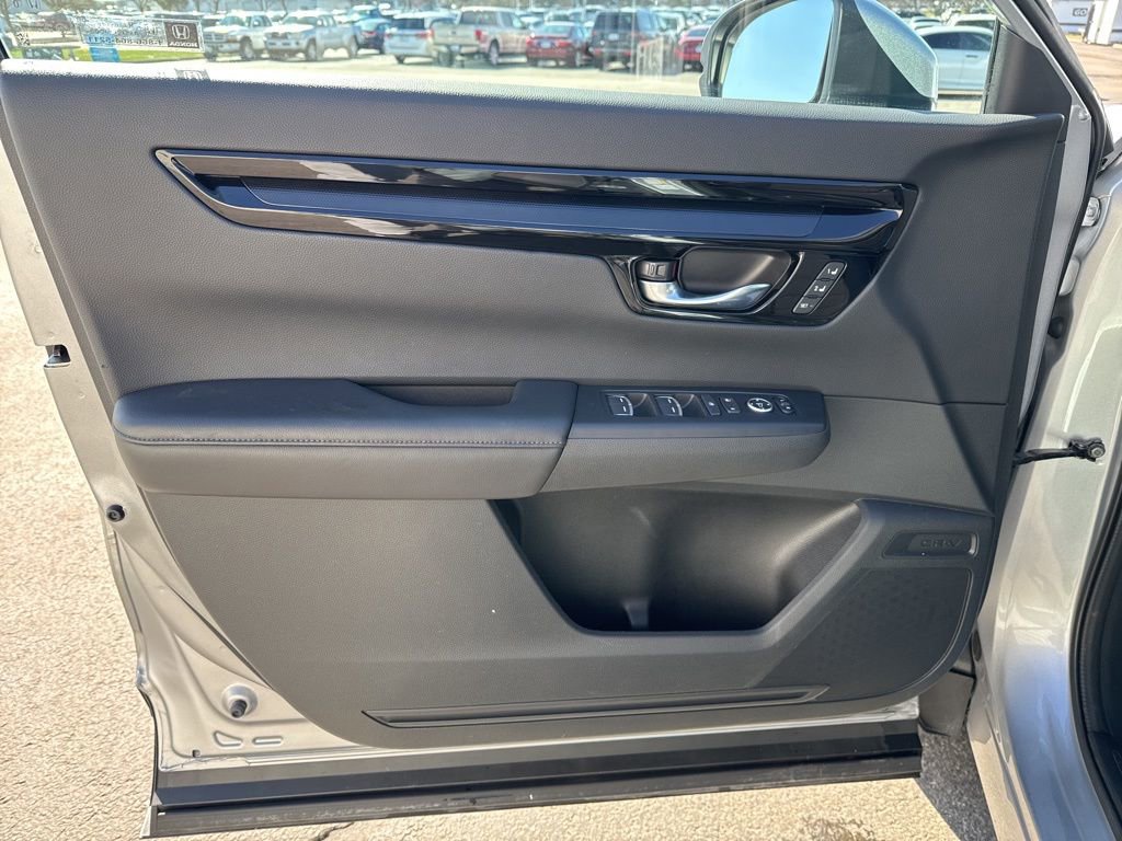 Used 2025 Honda CR-V EX-L image 32