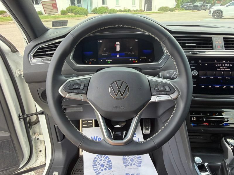 Used 2023 Volkswagen Tiguan SE R-Line FWD image 22