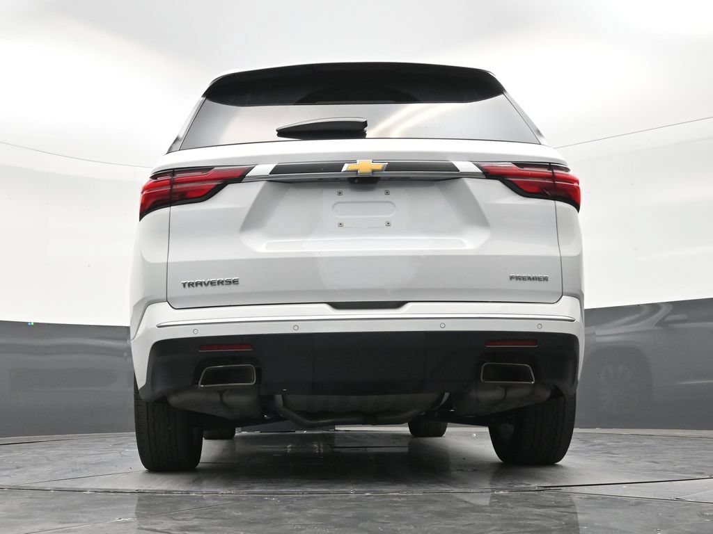 Used 2023 Chevrolet Traverse Premier FWD image 22