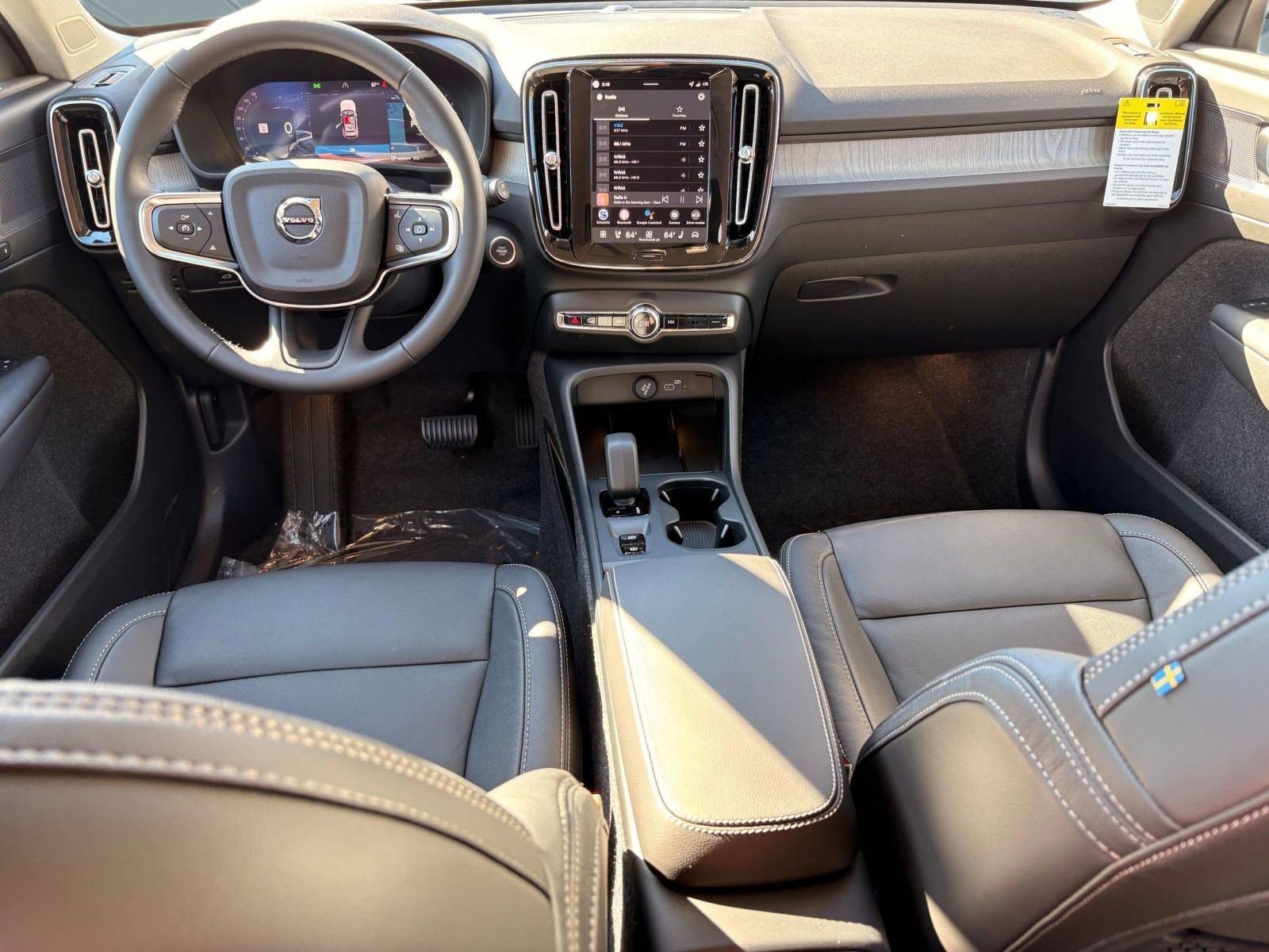 Certified 2026 Volvo XC40 B5 Core w/ Climate Package AWD/4WD image 16