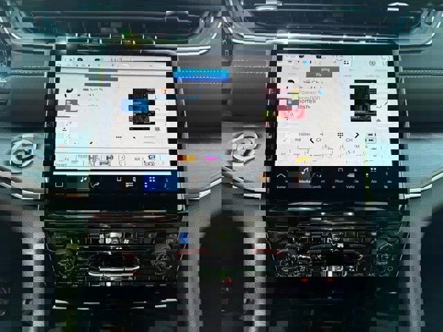 New 2025 Jeep Grand Cherokee L Limited w/ Luxury Tech Group II image 18