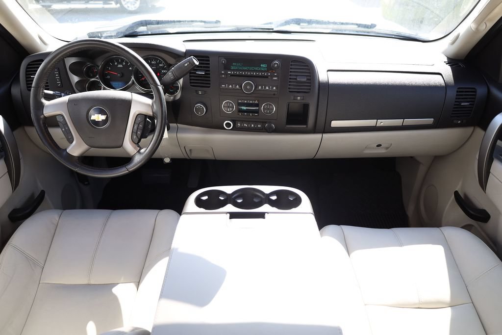 Used 2011 Chevrolet Silverado 3500 LT w/ Interior Plus Package AWD/4WD image 19