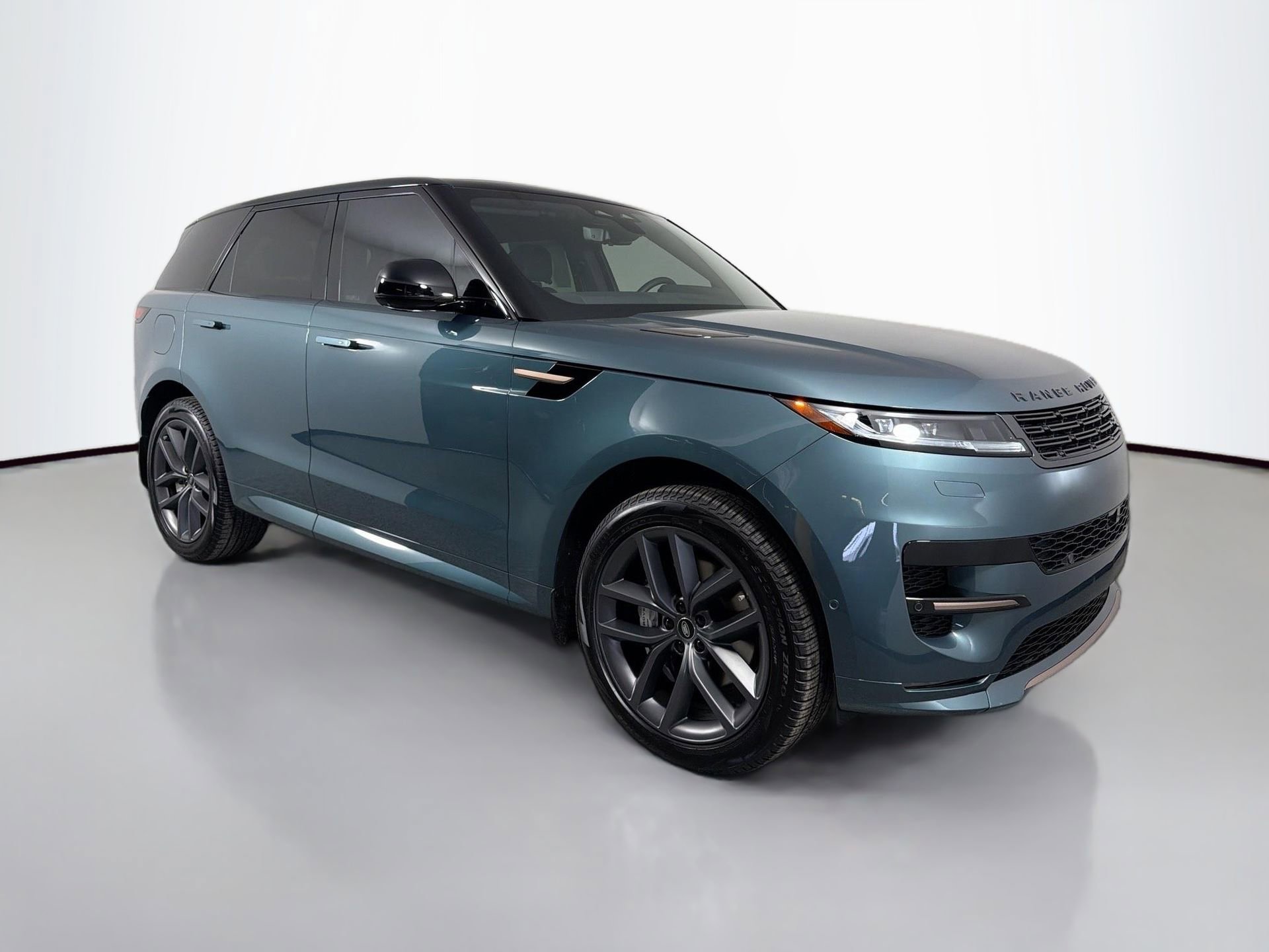 New 2025 Land Rover Range Rover Sport Dynamic SE image 3