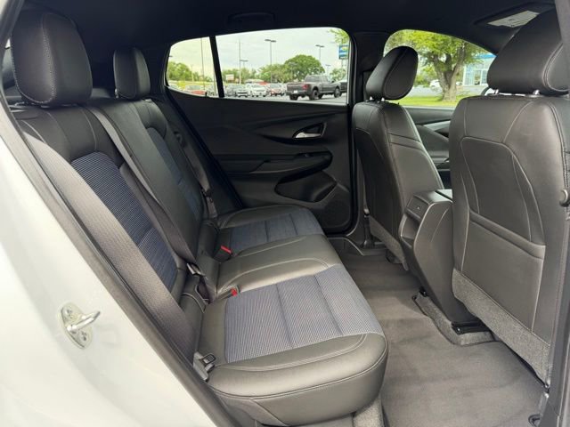 Used 2025 Buick Envista Preferred FWD image 12