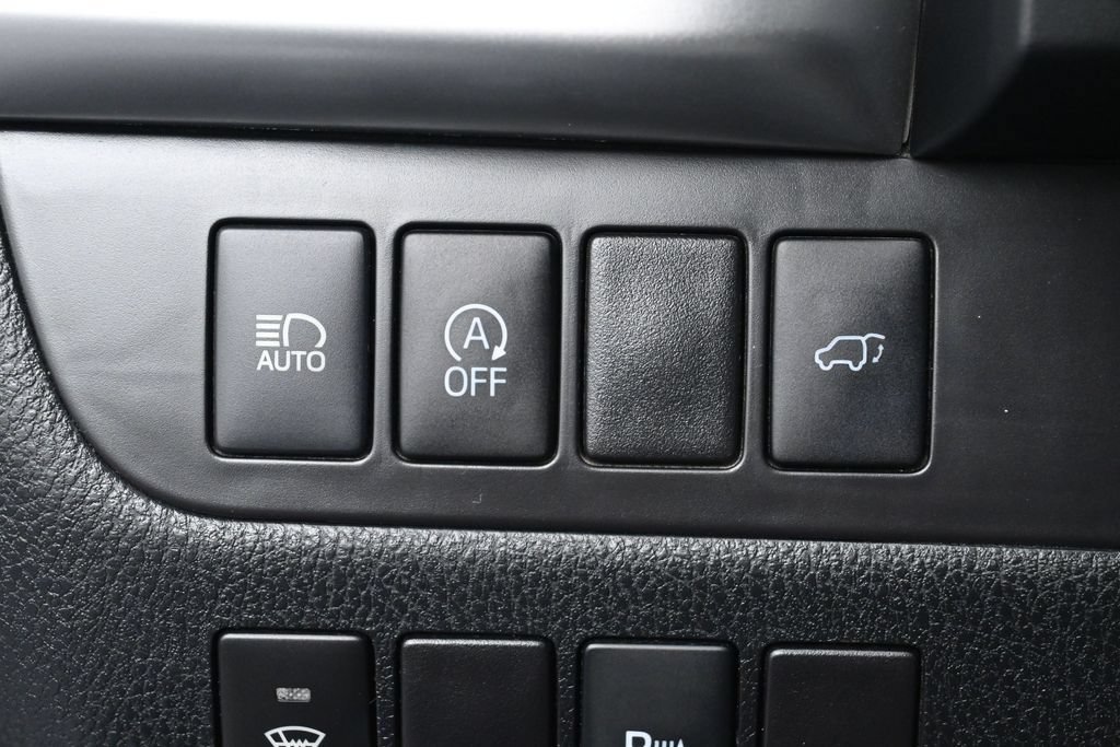 Used 2017 Toyota Highlander Limited w/ Protection Package #3 AWD/4WD image 15