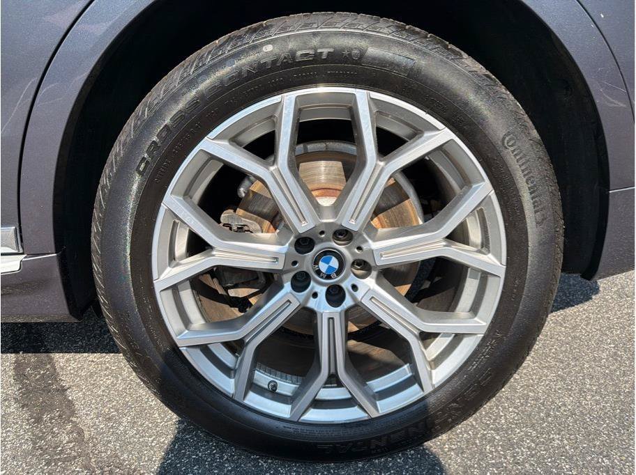 Used 2019 BMW X7 xDrive40i w/ Premium Package AWD/4WD image 24
