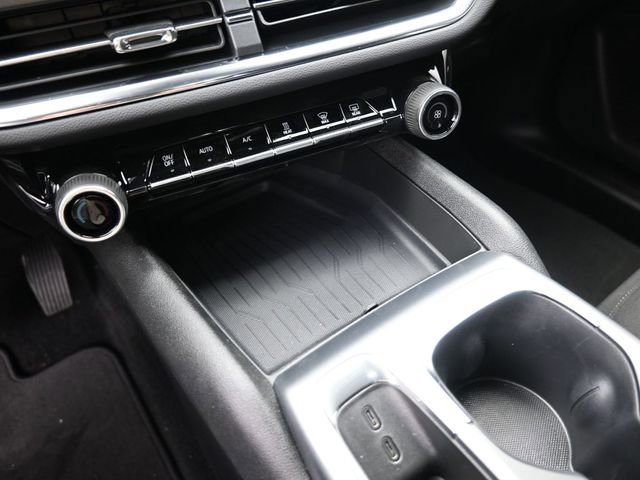 New 2026 Chevrolet Equinox EV LT w/ Midnight Package FWD image 26