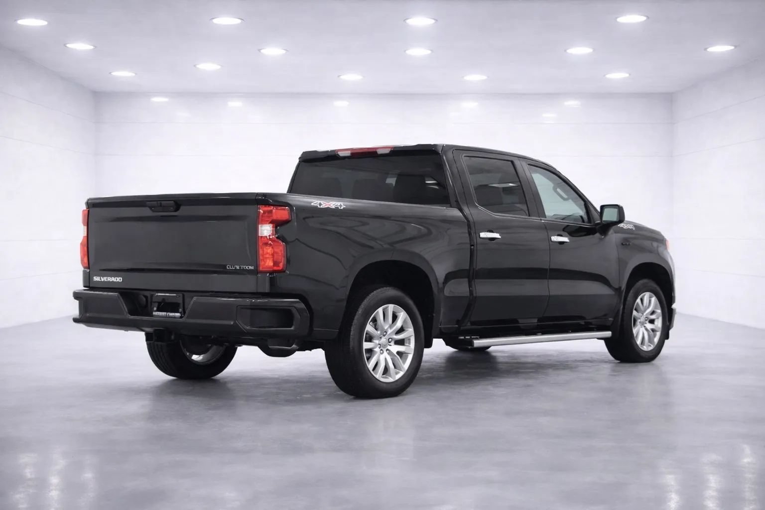Used 2021 Chevrolet Silverado 1500 Custom AWD/4WD image 5