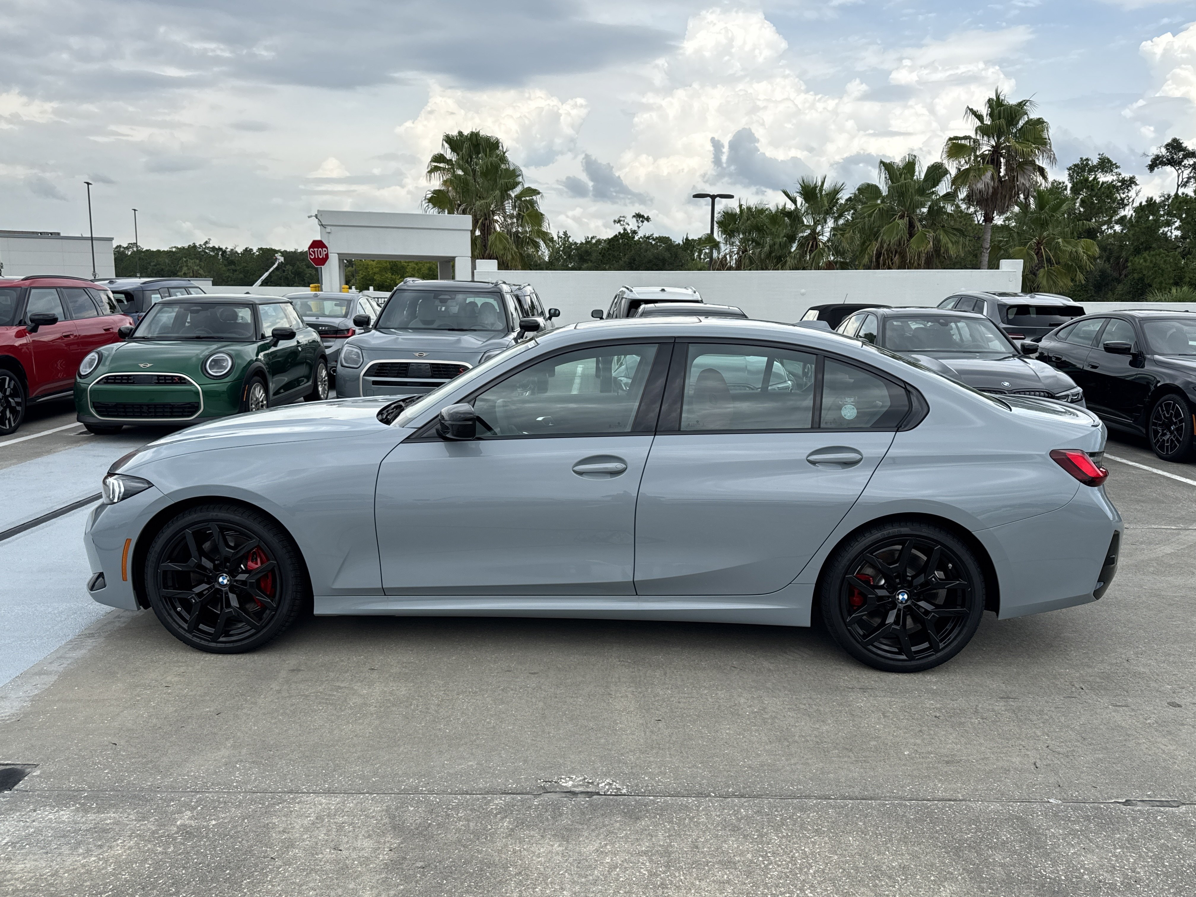 New 2026 BMW 330i Sedan w/ M Sport Package RWD image 4