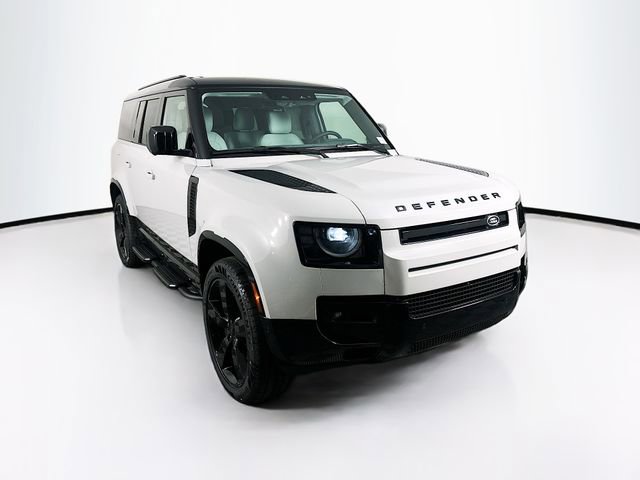 New 2026 Land Rover Defender 130 X-Dynamic SE image 3