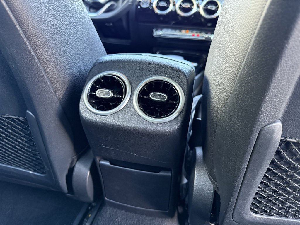 Used 2020 Mercedes-Benz CLA 250 4MATIC image 16