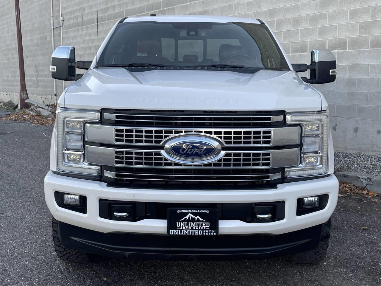 Used 2018 Ford F250 Platinum w/ Platinum Ultimate Package image 5