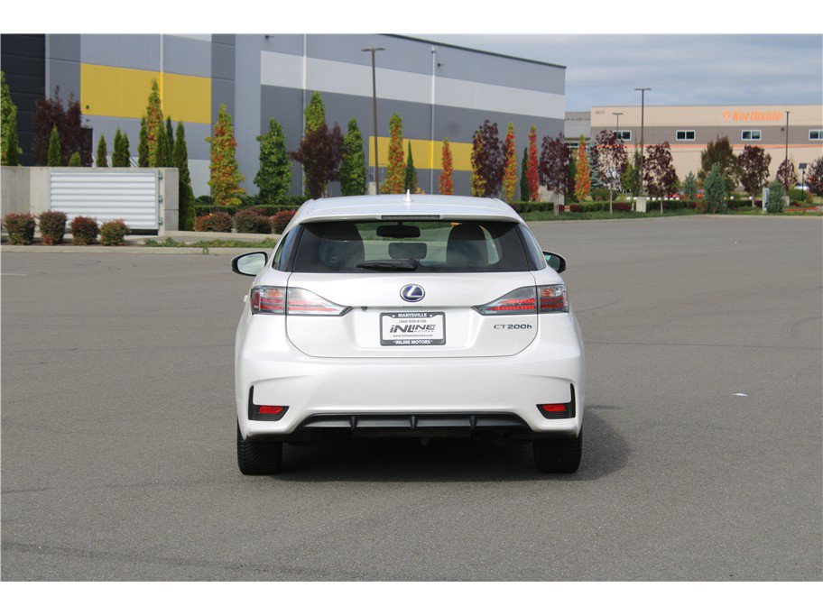 Used 2015 Lexus CT 200h w/ Seat Comfort Package FWD image 4