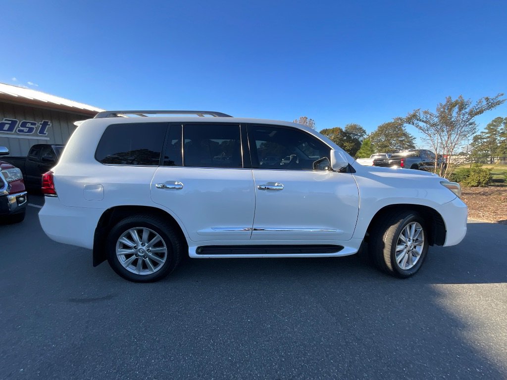 Used 2010 Lexus LX 570 200 SERIES image 3