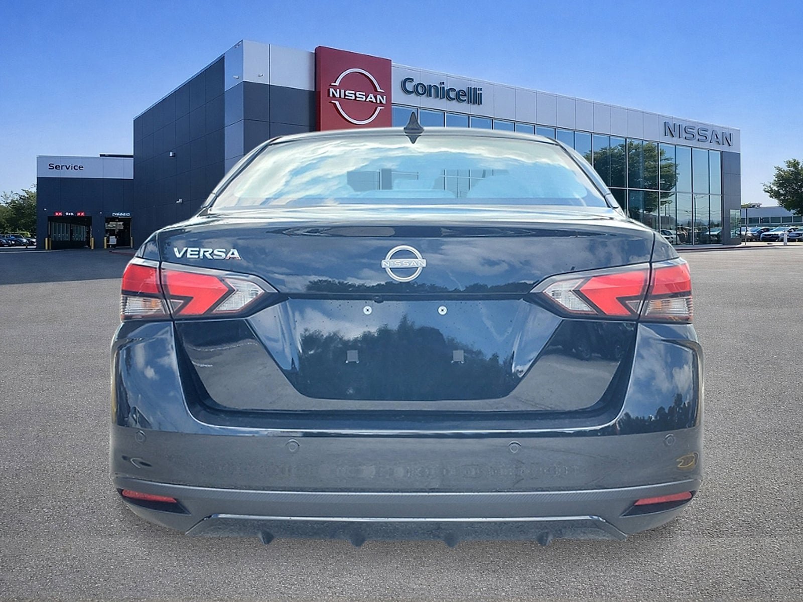 New 2025 Nissan Versa SV w/ Trunk Package FWD image 5