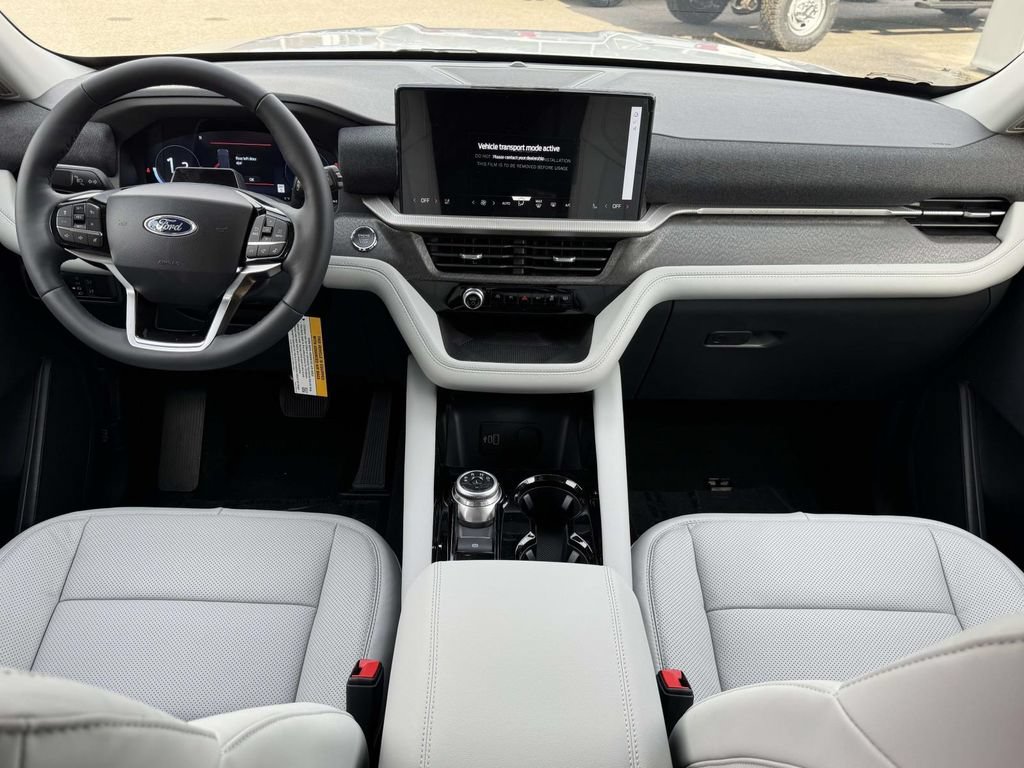 New 2026 Ford Explorer Platinum w/ LUX Leather Package AWD/4WD image 2
