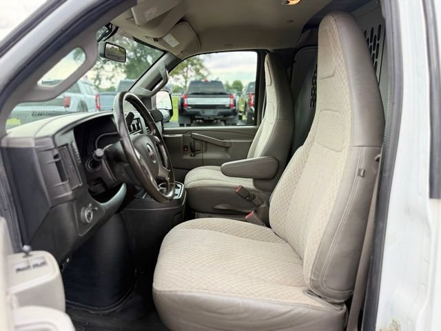 Used 2017 GMC Savana 3500 Extended RWD video 3