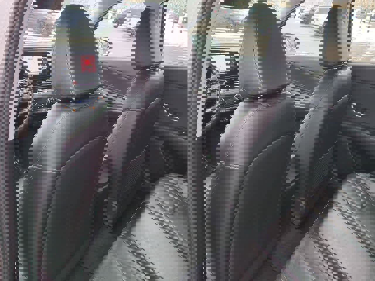 Used 2023 Hyundai Elantra Limited image 17