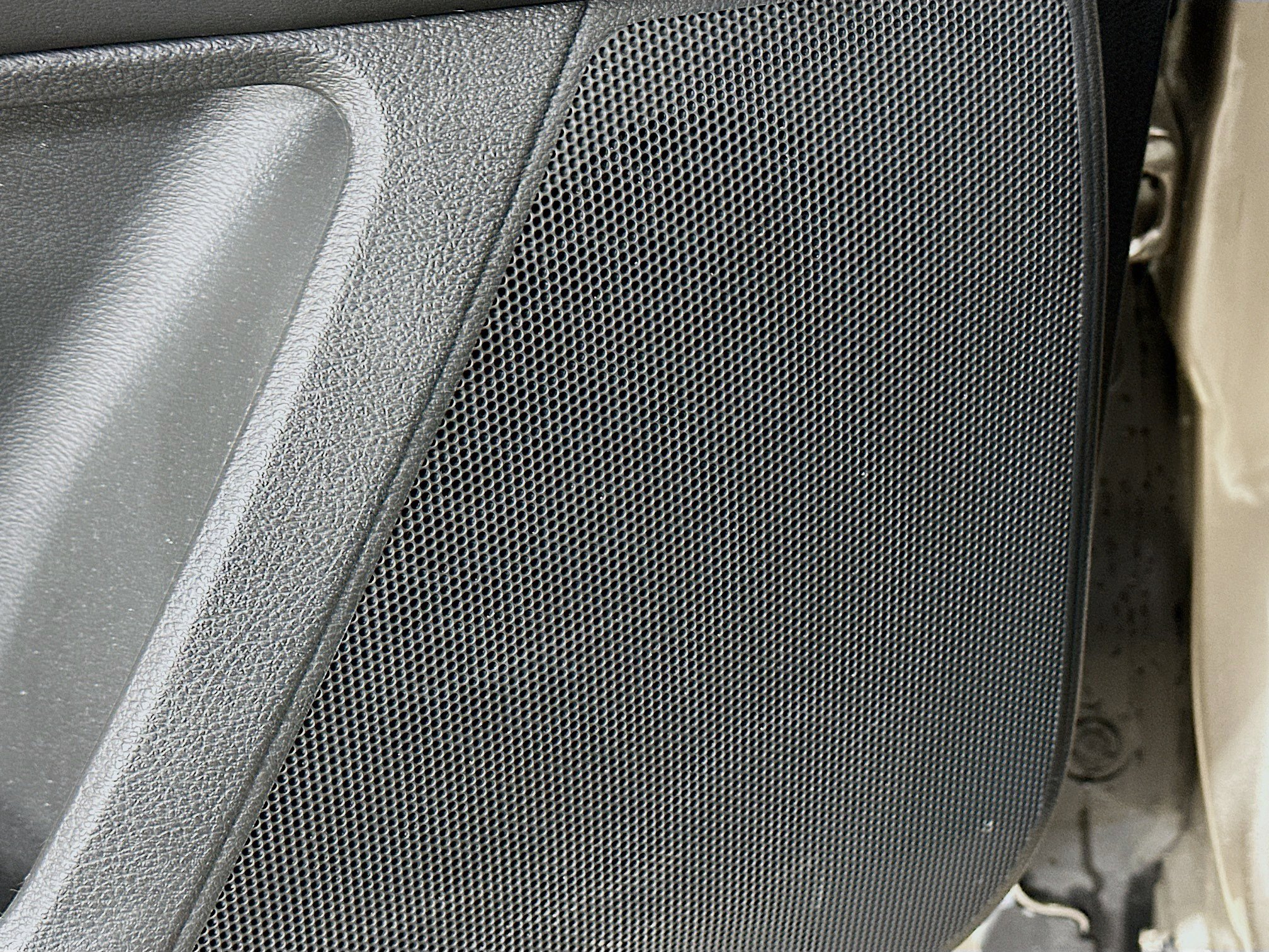 Used 2024 INFINITI QX60 Luxe w/ Performance Audio Package image 24