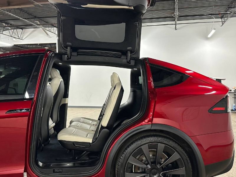 Used 2025 Tesla Model X AWD/4WD image 10