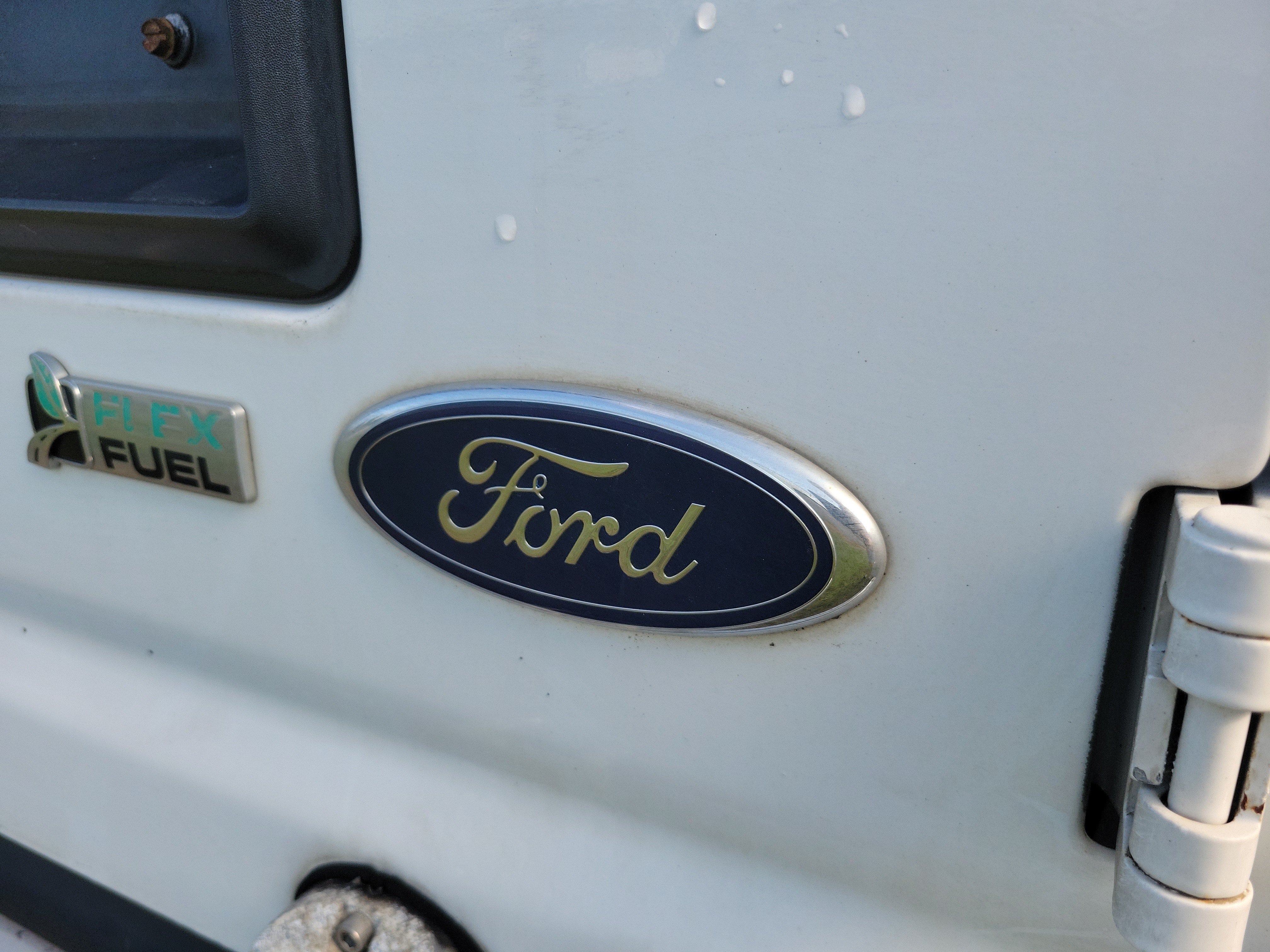 Used 2012 Ford E-350 and Econoline 350 Extended Super Duty w/ PWR Group RWD image 8