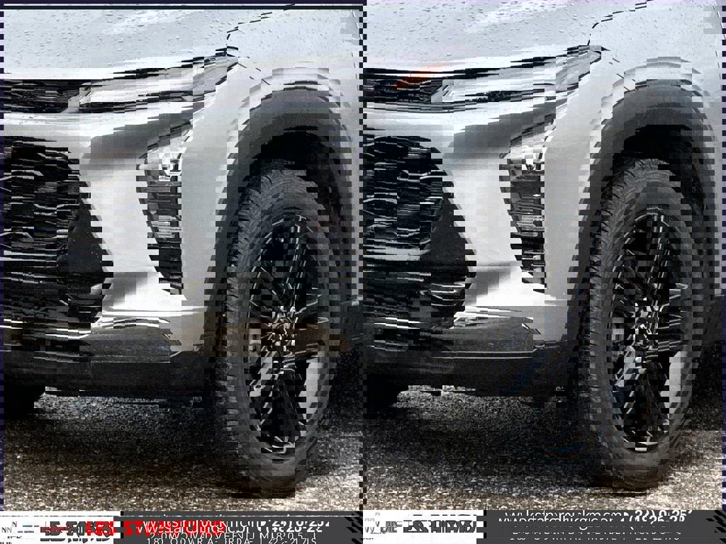 Used 2024 Chevrolet Trax ACTIV w/ Sunroof Package image 9