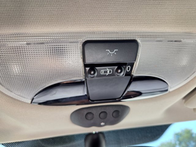 Used 2005 Chrysler Crossfire Limited RWD image 28