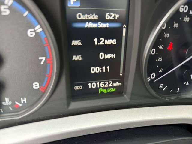 Used 2017 Toyota RAV4 XLE image 17