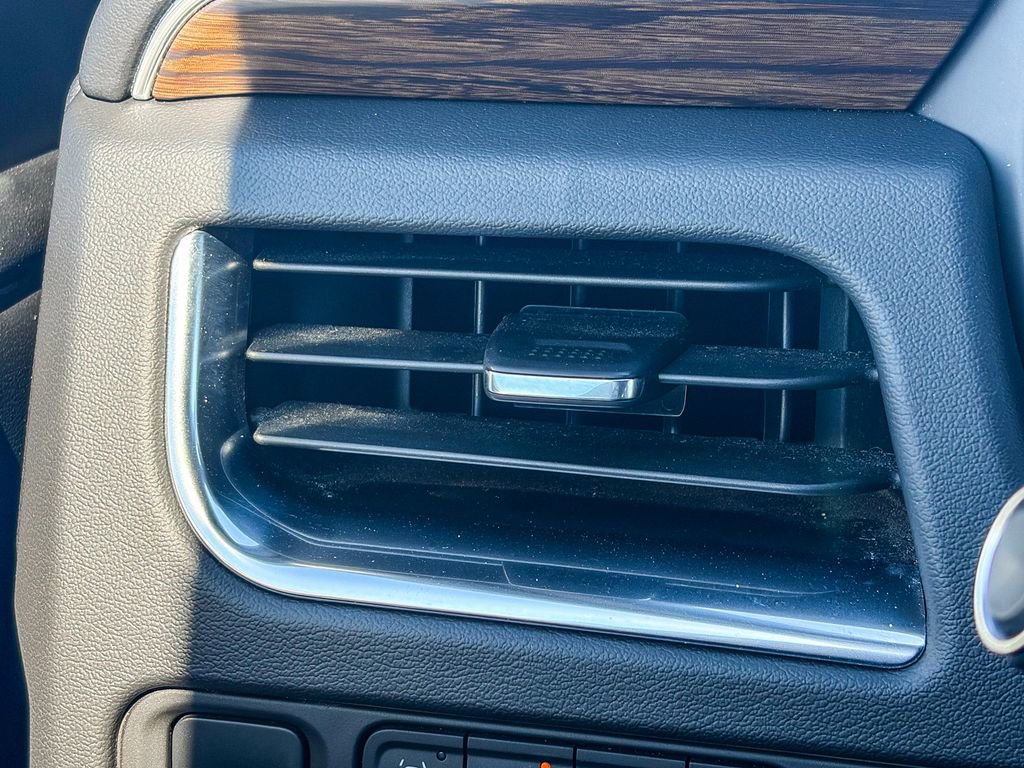 Used 2023 Chevrolet Suburban Premier image 49