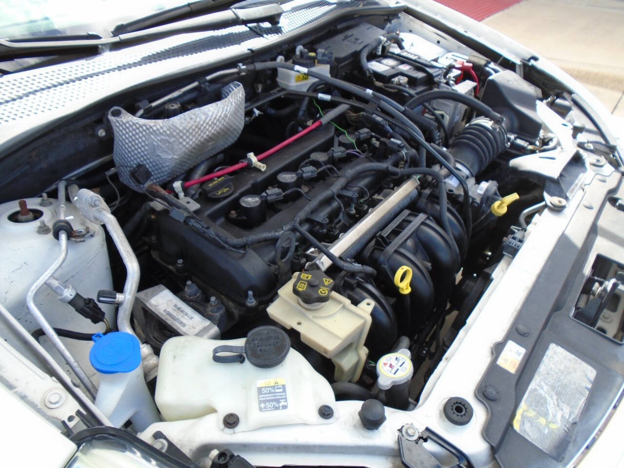 Used 2009 Ford Focus SE FWD image 18