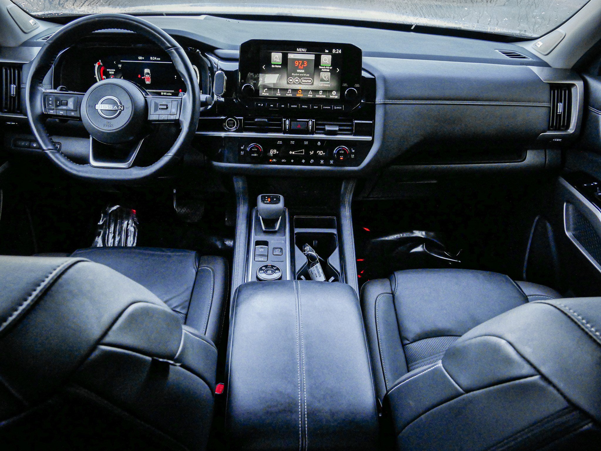 Used 2024 Nissan Pathfinder Platinum w/ Cargo Package image 29