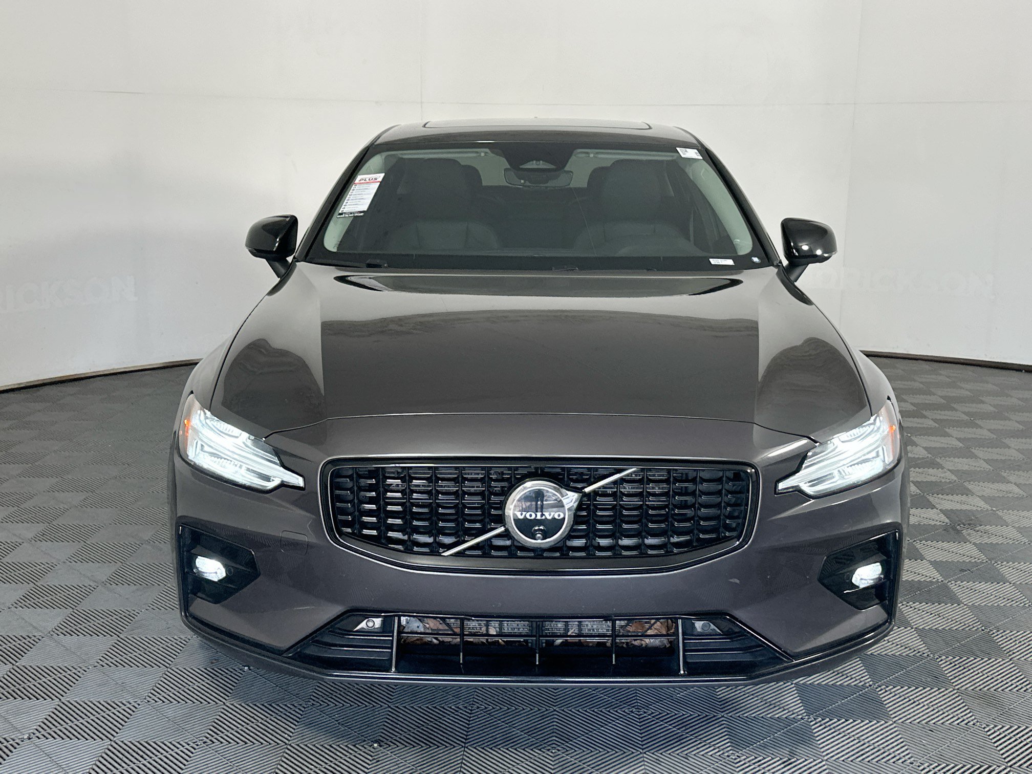 Used 2025 Volvo S60 B5 Plus w/ Protection Package Premier FWD image 8