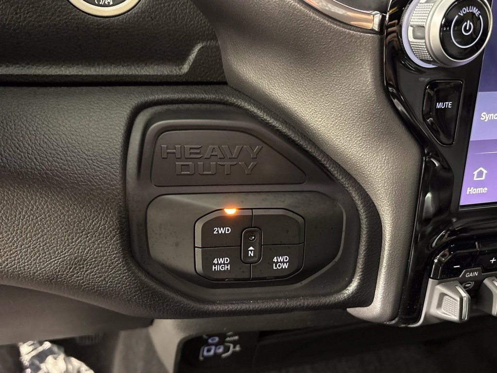 Used 2025 RAM 2500 Laramie w/ Towing Technology Group AWD/4WD image 42