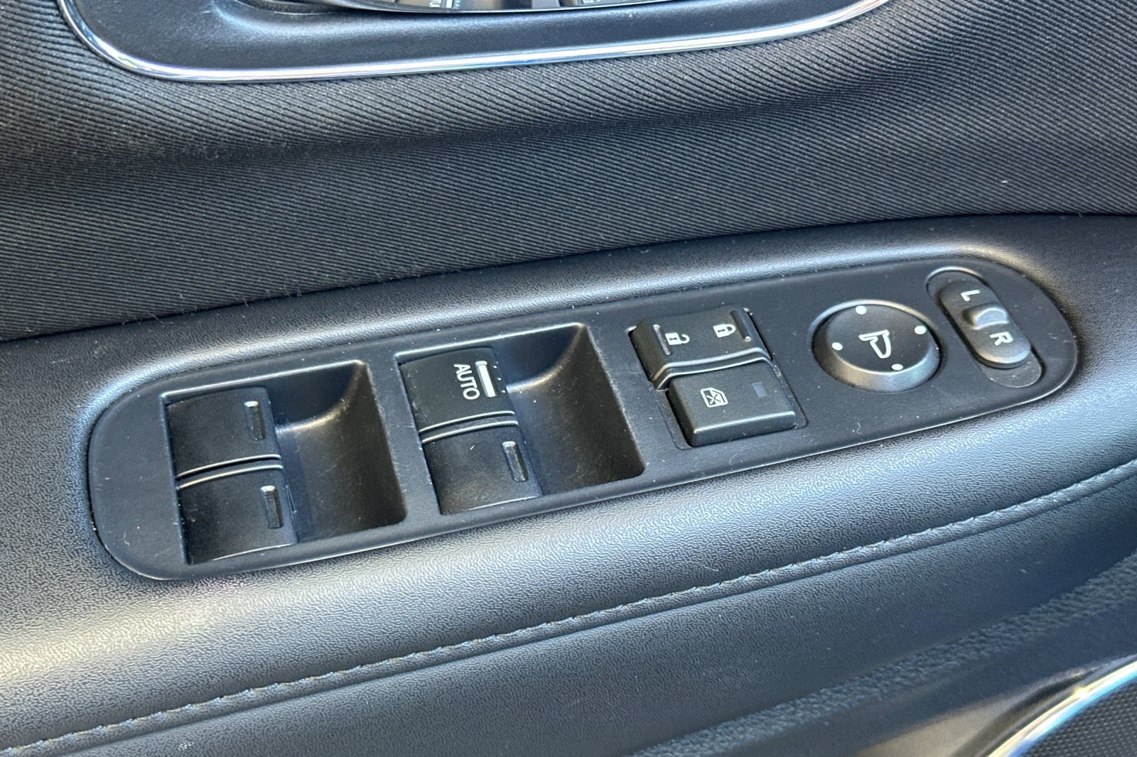 Used 2018 Honda HR-V EX image 13