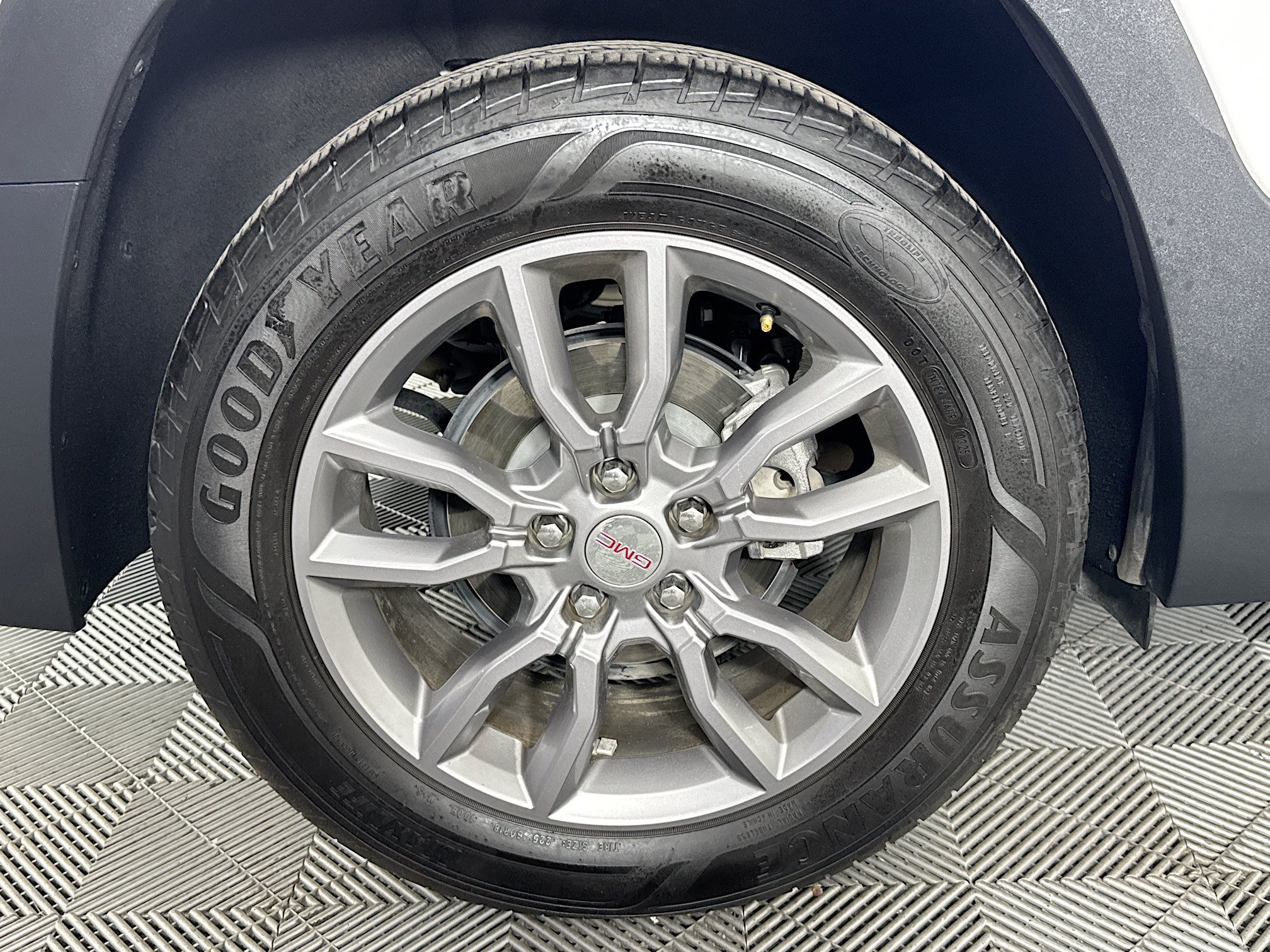 Used 2022 GMC Terrain SLT w/ Infotainment Package II FWD image 31