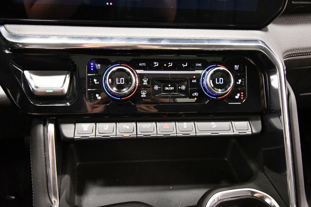 Used 2025 GMC Sierra 2500 Denali w/ Technology Package AWD/4WD image 26
