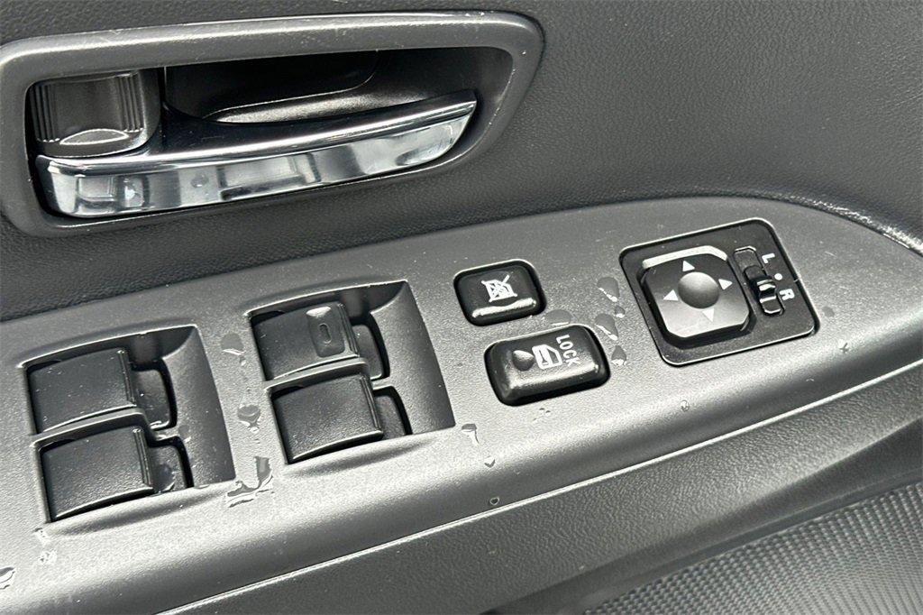 Used 2025 Mitsubishi Outlander Sport ES image 14