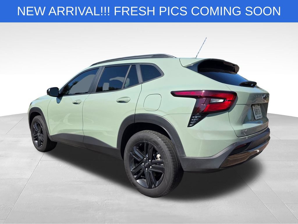 Used 2025 Chevrolet Trax ACTIV w/ Sunroof Package FWD image 5