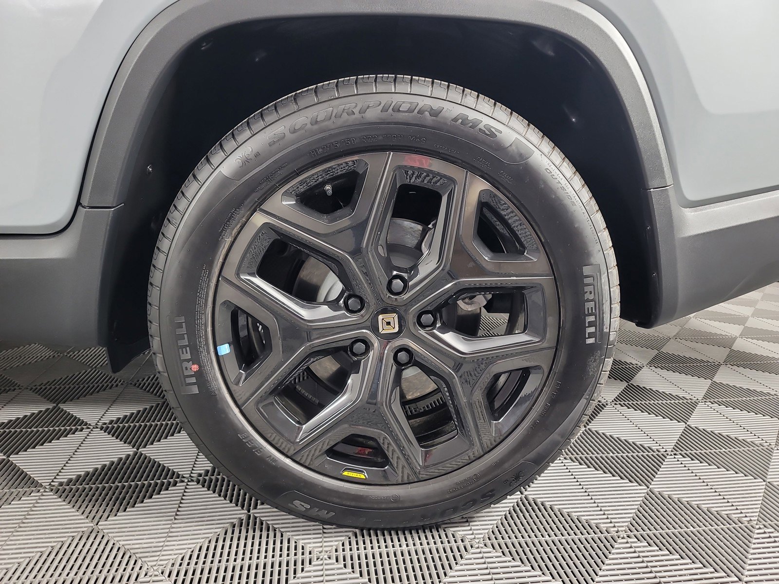 Used 2025 Rivian R1T Adventure AWD/4WD image 10