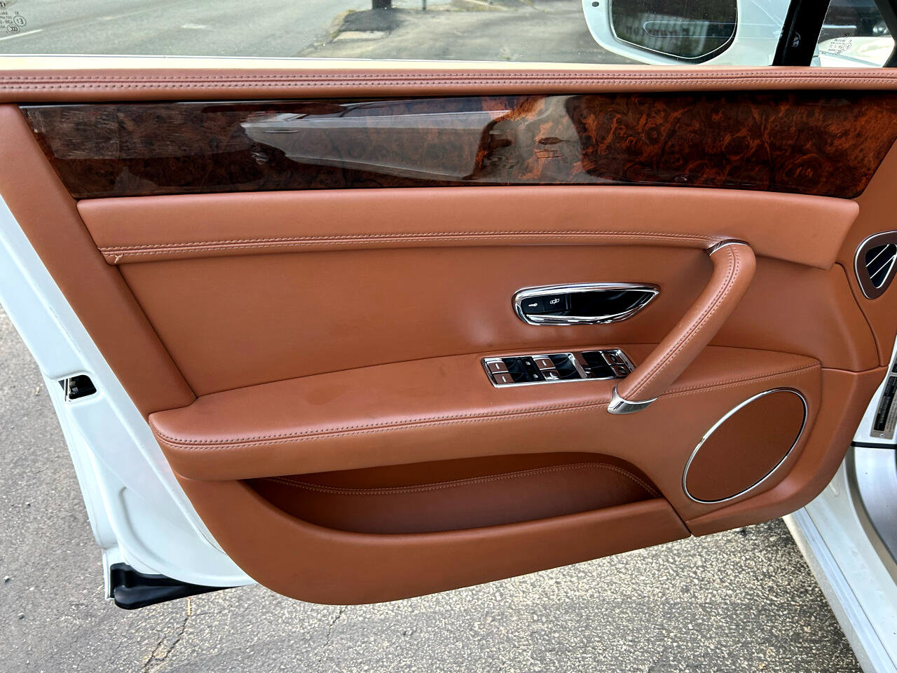 Used 2014 Bentley Flying Spur W12 image 15