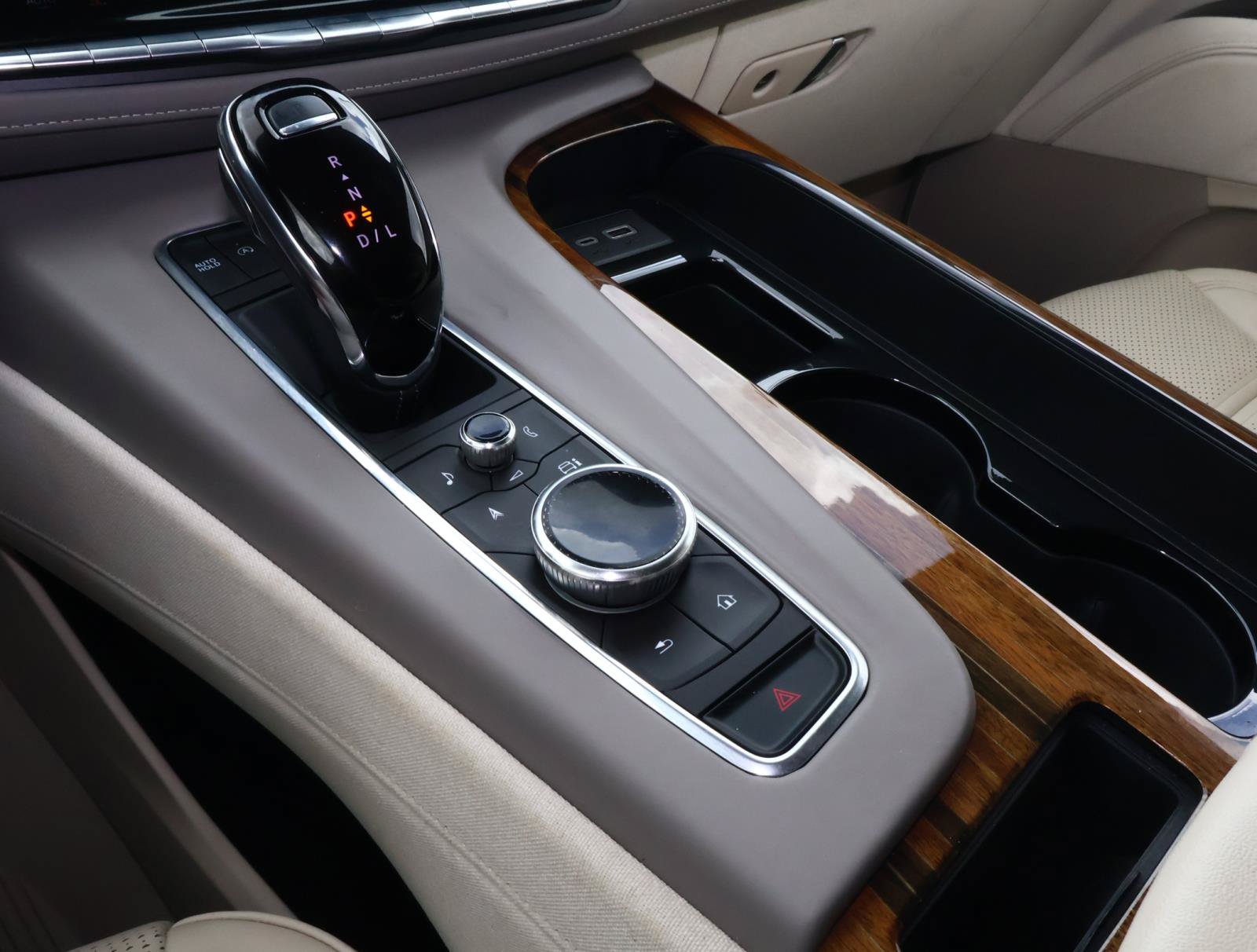 Used 2023 Cadillac Escalade Premium Luxury Platinum w/ LPO, Radiant Package AWD/4WD image 27