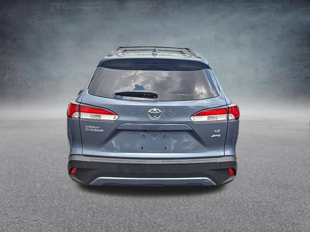 Used 2022 Toyota Corolla Cross LE AWD/4WD image 8