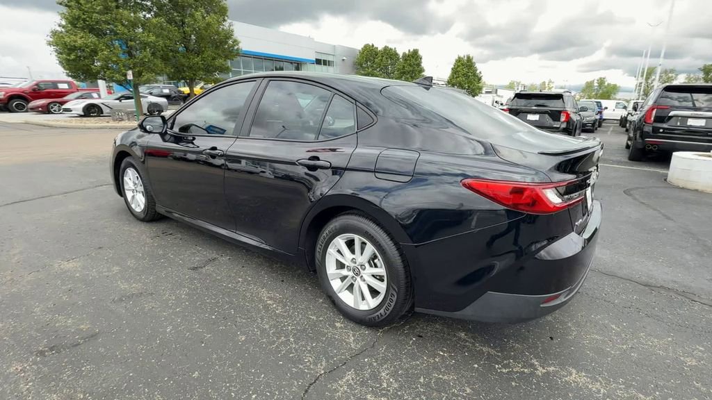 Used 2025 Toyota Camry LE FWD image 6