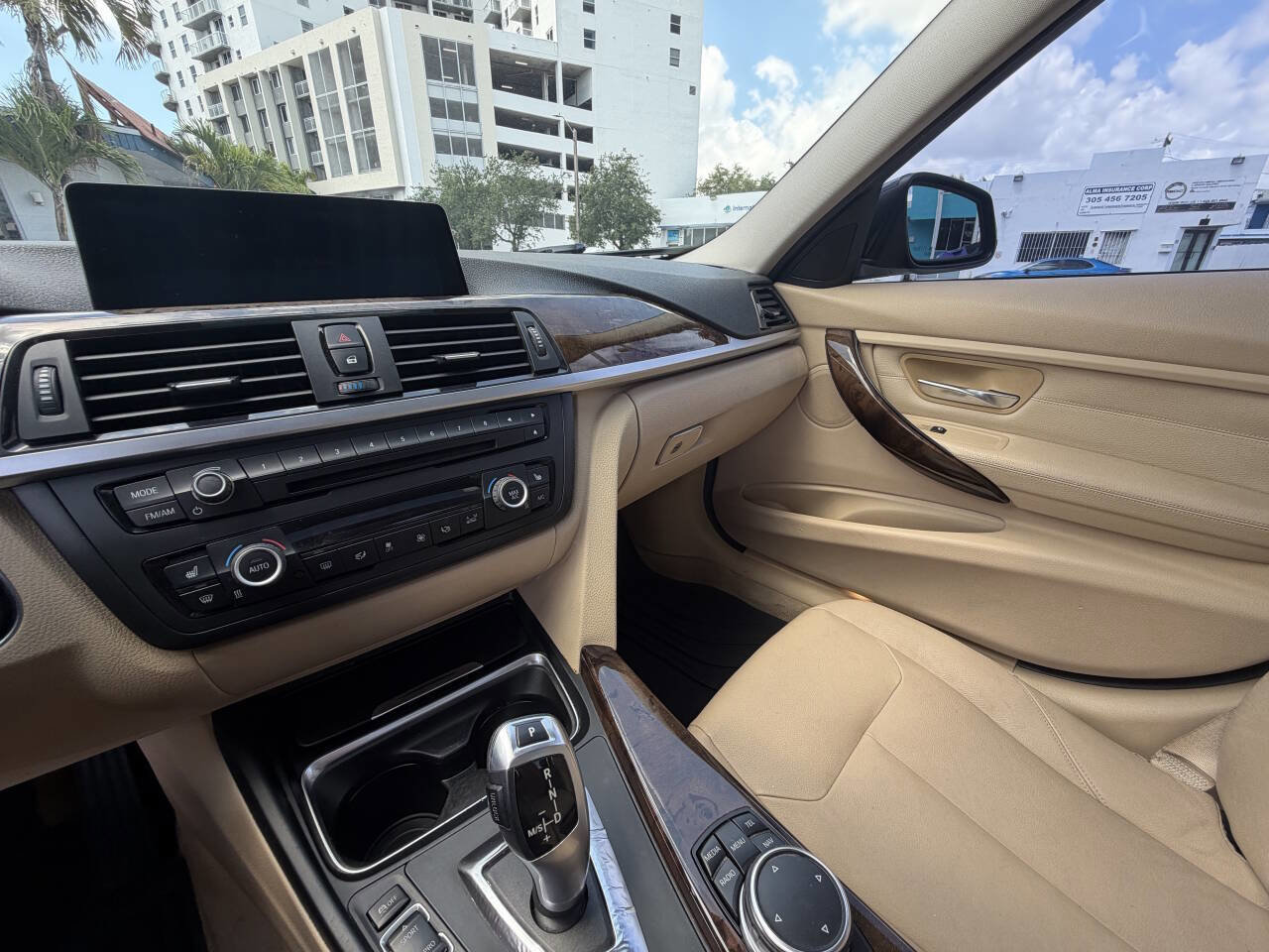 Used 2015 BMW 320i Sedan RWD image 15