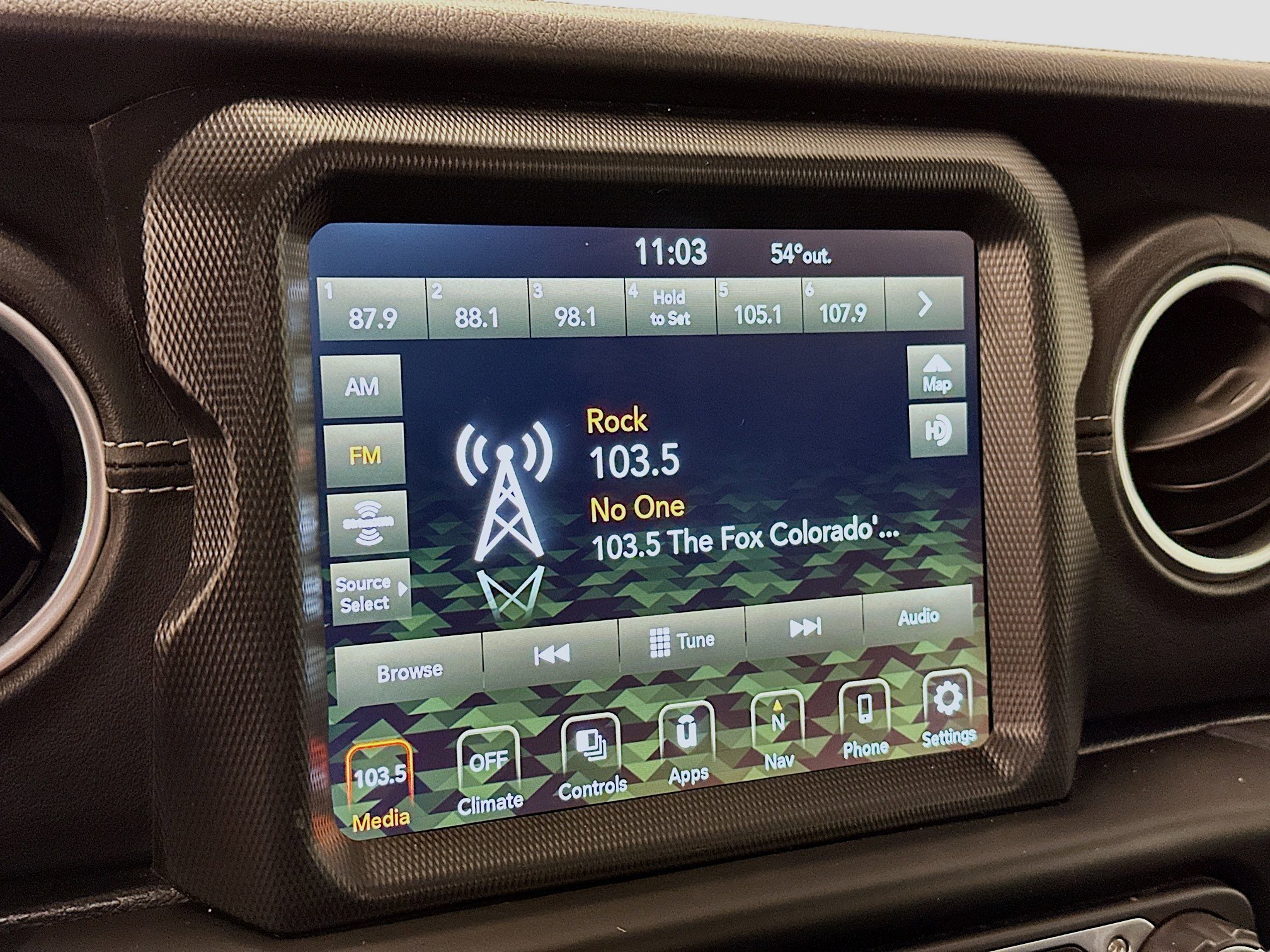 Used 2021 Jeep Wrangler Sahara image 21