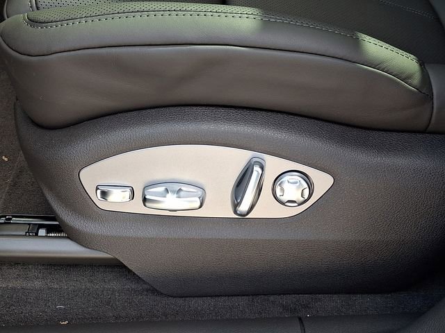 New 2026 Porsche Macan S AWD/4WD image 15