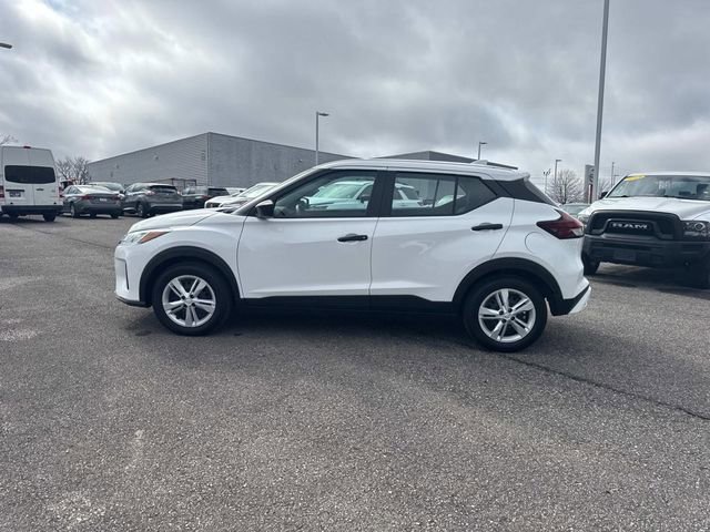 Certified 2025 Nissan Kicks Play S image 8